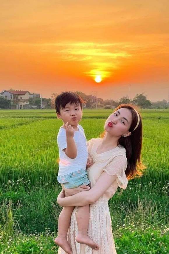 hoà minzy, sao việt, bé bo 