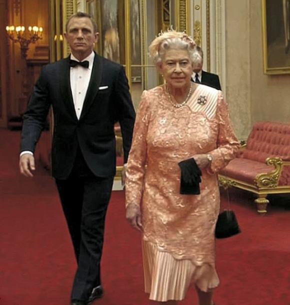 Nữ hoàng Anh, các diễn viên đóng vai Nữ hoàng, sao Hollywood