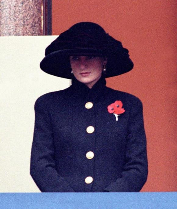 Công nương Kate, Nữ hoàng Anh Elizabeth II qua đời, vua Charles III, Công nương Diana