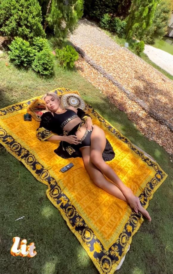 minh tú, siêu mẫu minh tú, sao việt 