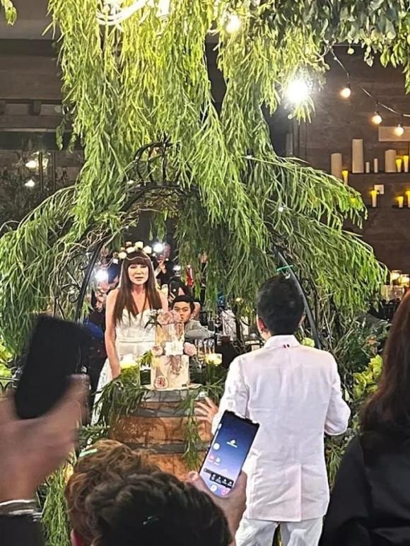 ca sĩ Thanh Hà, nhạc sĩ Phương Uyên, sao Việt
