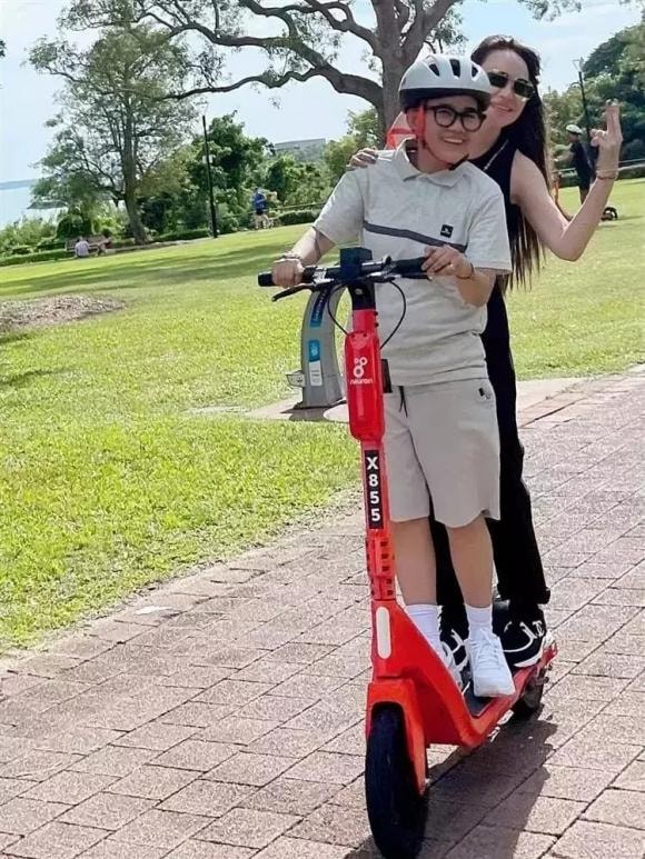 ca sĩ Thanh Hà, nhạc sĩ Phương Uyên, sao Việt