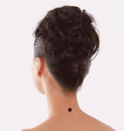 xem bói nốt ruồi, nốt ruồi giàu sang, bói nốt ruồi