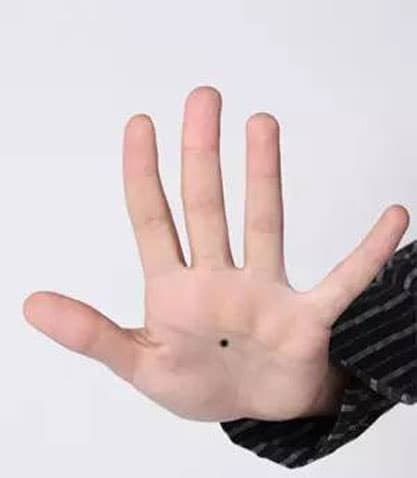 xem bói nốt ruồi, nốt ruồi giàu sang, bói nốt ruồi