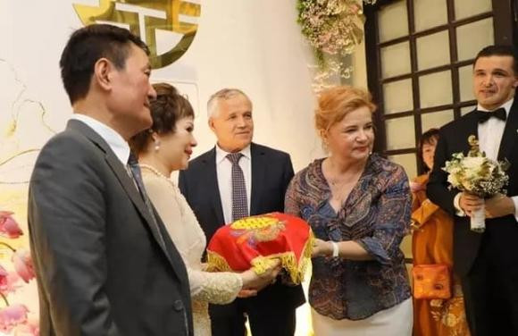 siêu mẫu Phương Mai, MC Phương Mai, sao Việt