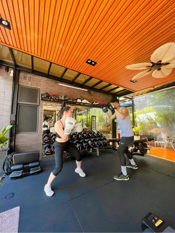 diễn viên Nhật Kim ANh,ca sĩ Nhật Kim Anh, sao Việt