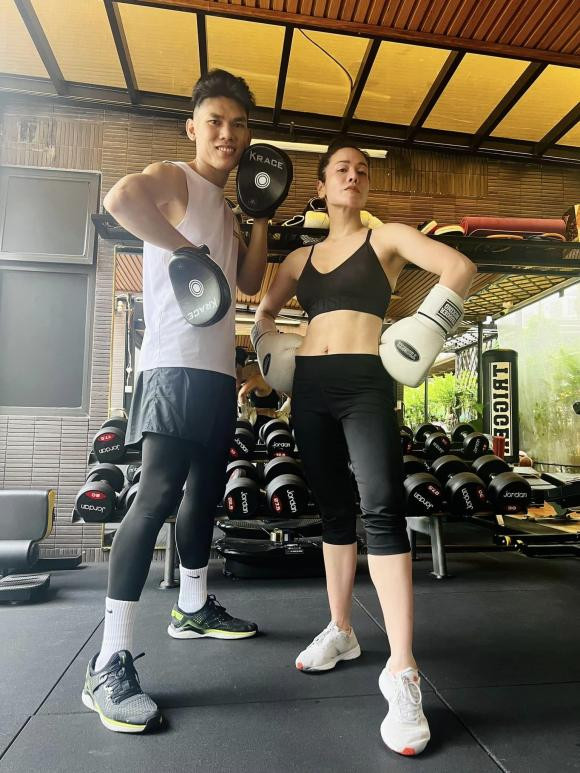 diễn viên Nhật Kim ANh,ca sĩ Nhật Kim Anh, sao Việt