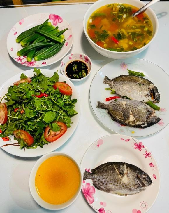 vợ cũ Vũ Duy Khánh, DJ Tiên Moon, mâm cơm ngon