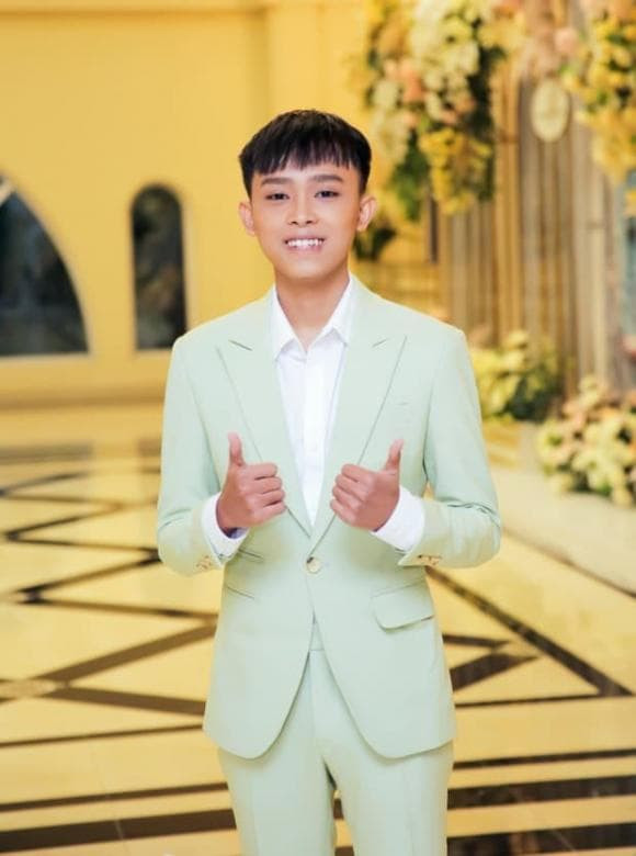 ca sĩ Phi Nhung, con nuôi của Phi Nhung, sao Việt