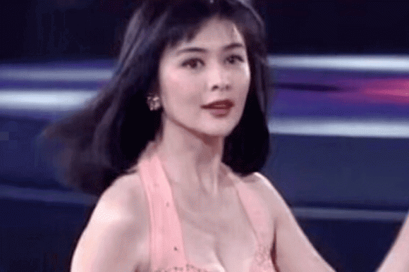 Quan Chi Lâm, Lý Gia Hân, Khâu Thục Trinh, Tưởng Cần Cần, Trần Hồng, Vương Lâm, sao Hoa ngữ