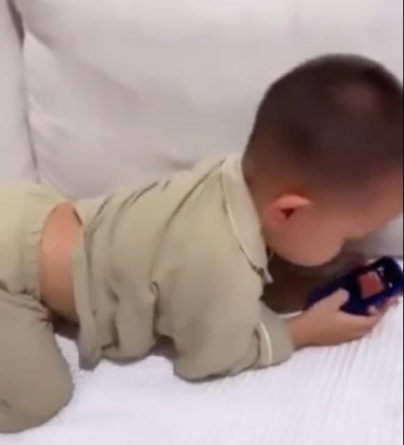 nữ ca sĩ hồ ngọc hà,ca sĩ Hồ Ngọc Hà,diễn viên Kim Lý, cặp song sinh của Hà Hồ, sao Việt