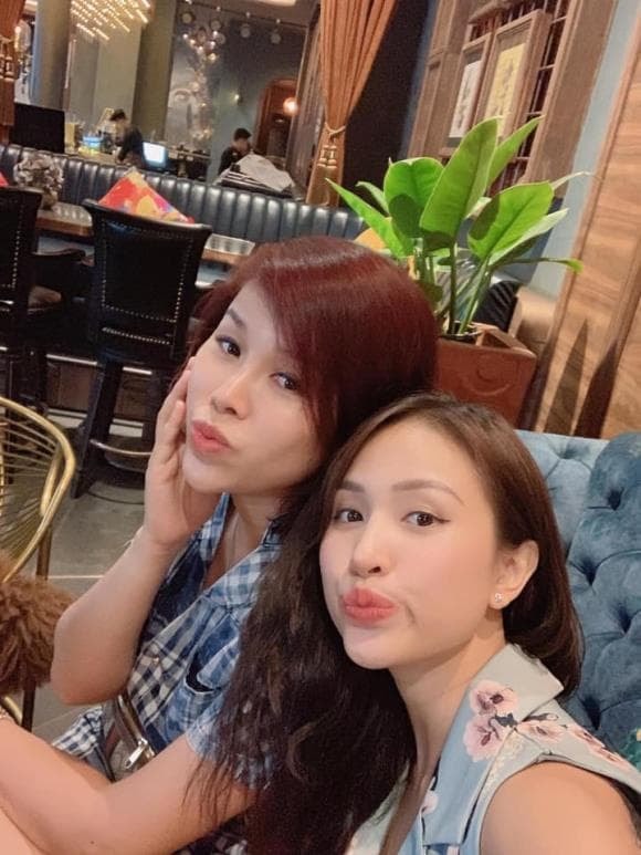 Vân hugo,chị gái vân hugo,sao việt