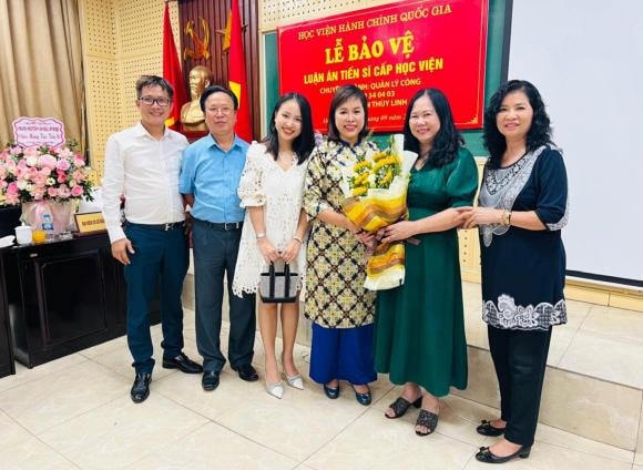 Vân hugo,chị gái vân hugo,sao việt