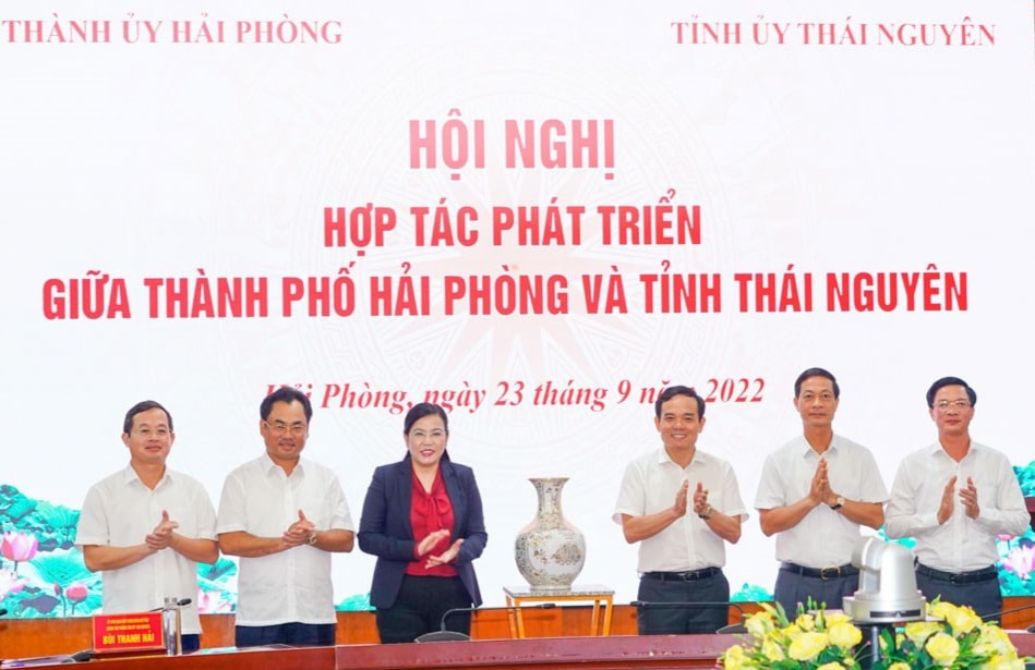 anh-hai-phong-va-thai-nguyen-tiep-tuc-phoi-hop.jpg