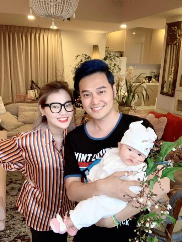 Quang Vinh, em gái Quang Vinh, chăm con, đón con 