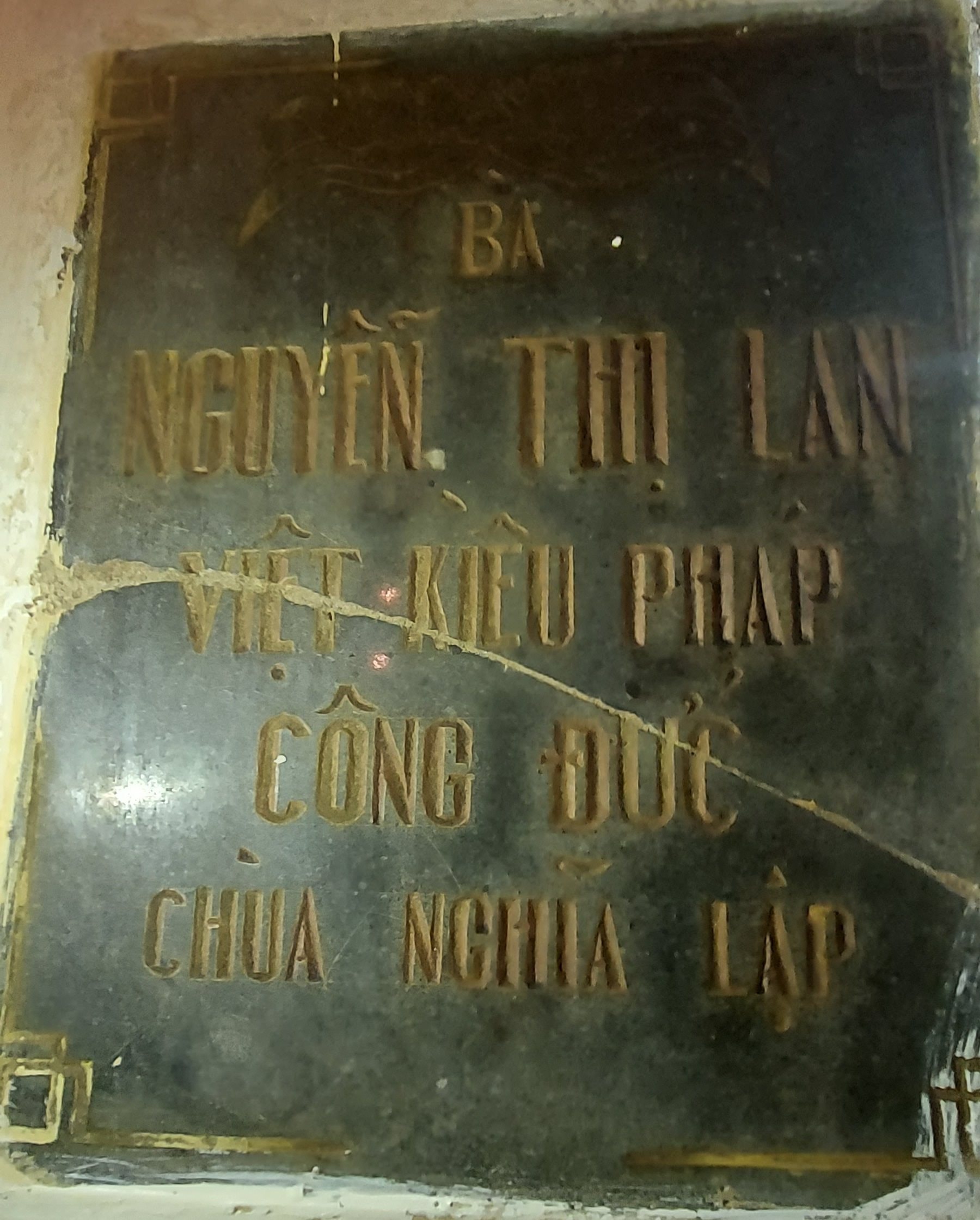 phuong-dong-xuan-bao-ton-den-nghia-lap3.jpg