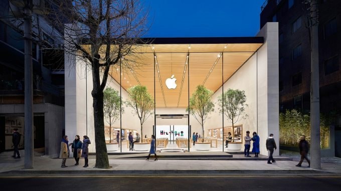 ben-ngoai-apple-store-garosugil-han-quoc..jpg