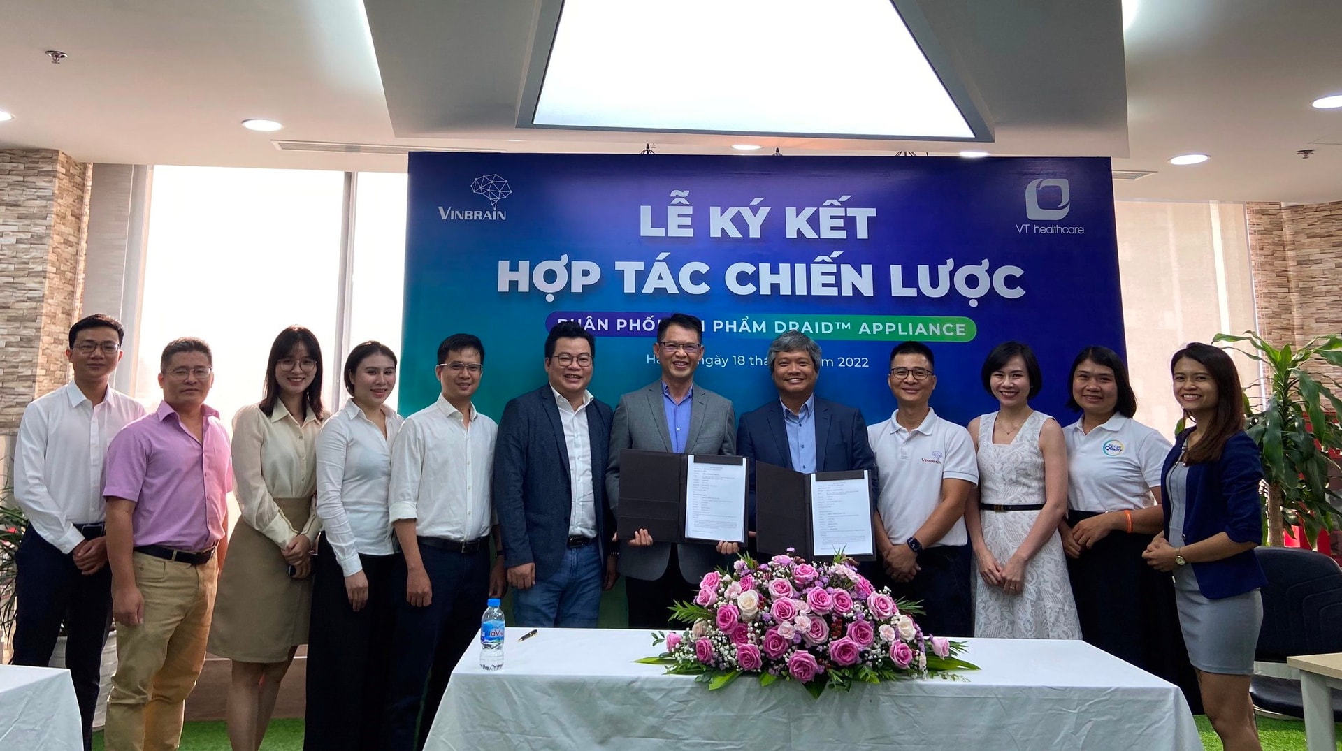 a2-le-ky-ket-hop-tac-chien-luoc-giua-vinbrain-vt-healthcare-voi-muc-tieu-nhan-rong-mo-hinh-ai.jpg