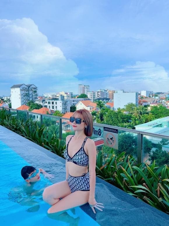 gái xinh, gái xinh bikini, giới trẻ 