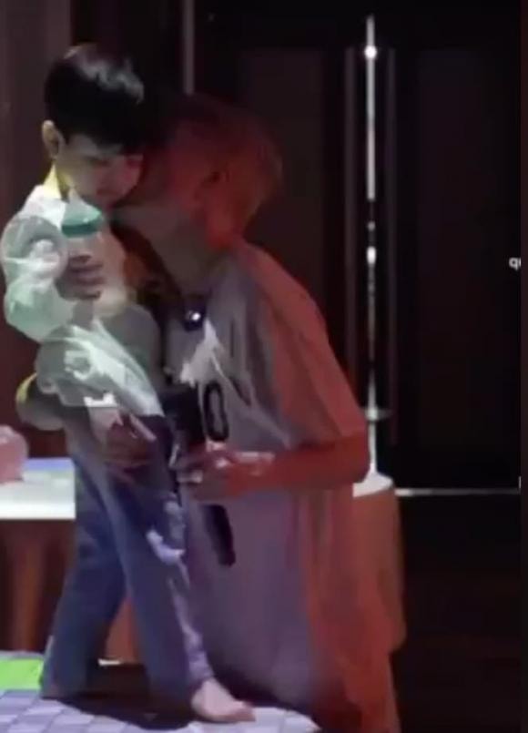 ,ca sĩ đàm vĩnh hưng,nam ca sĩ Đàm Vĩnh Hưng,sao Việt