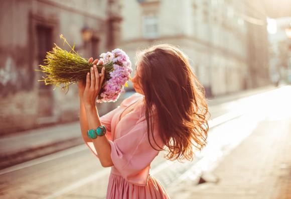 phụ nữ, phụ nữ đắt giá, dấu hiệu phụ nữ đắt giá, điểm tạo nên phụ nữ đắt giá