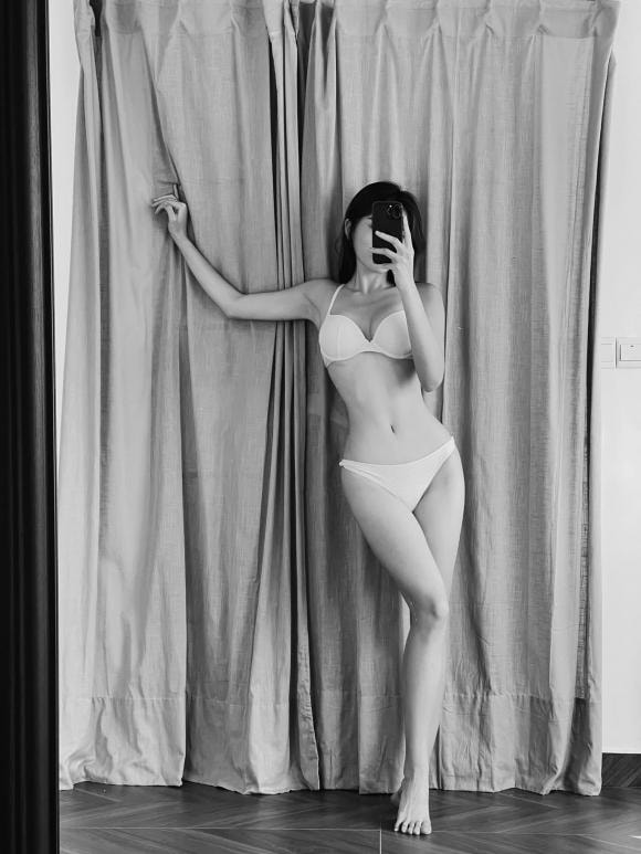 Hoàng Thùy, Hoàng Thùy bikini, thời trang sao 