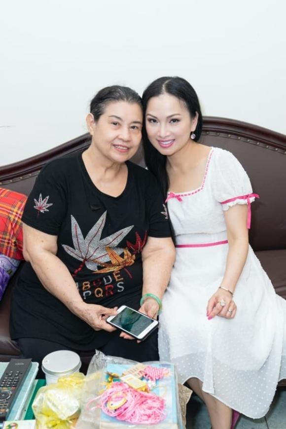 ca sĩ Hà Phương, nghệ sĩ Mạc Can, nghệ sĩ Mai Thanh Dung, sao Việt