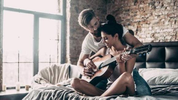 tình yêu, phụ nữ yêu, phụ nữ thích đàn ông béo hay gầy