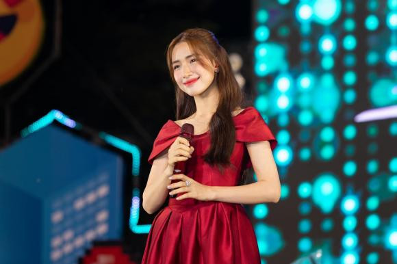 Hòa Minzy, sao việt, ca sĩ Hòa Minzy