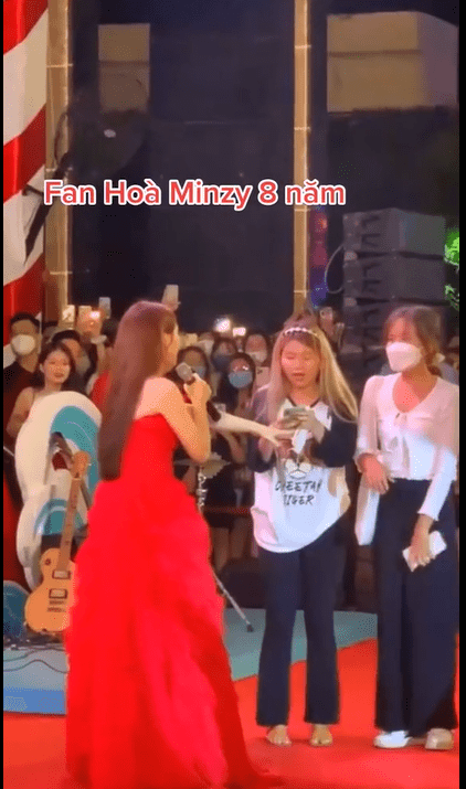 Hòa Minzy, sao việt, ca sĩ Hòa Minzy