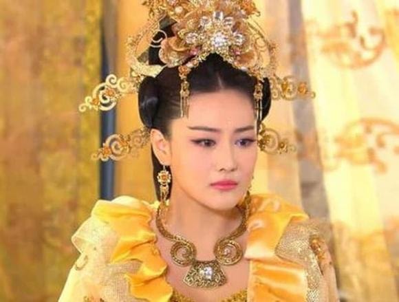 Đát Kỷ, Phạm Băng Băng, Ôn Bích Hà, Trương Hinh Dư