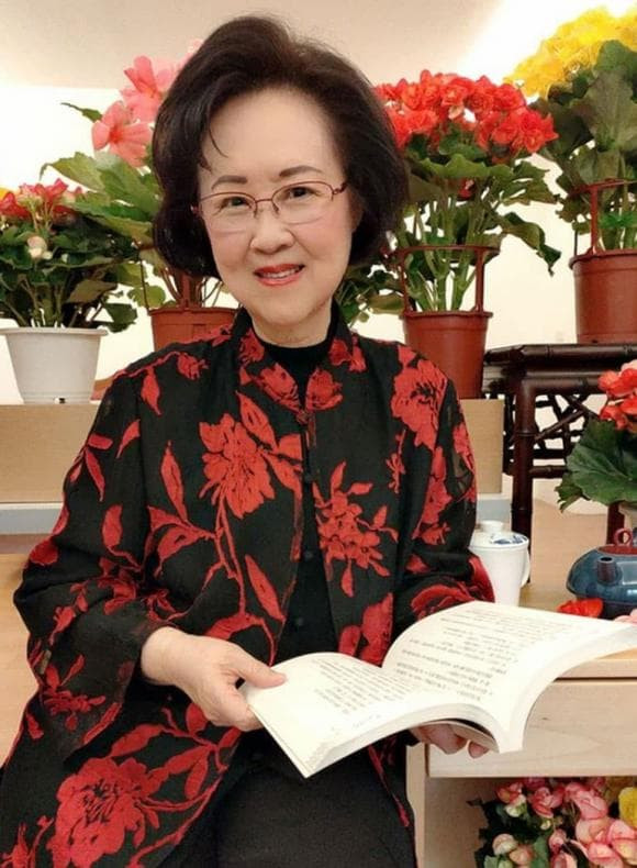 Hoàn Châu Cách Cách, Quỳnh Dao, sao hoa ngữ