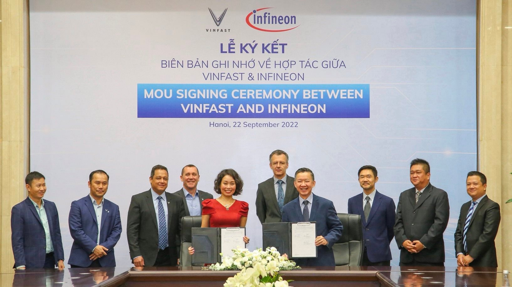 vinfast-and-infineon-signing-ceremony.jpg