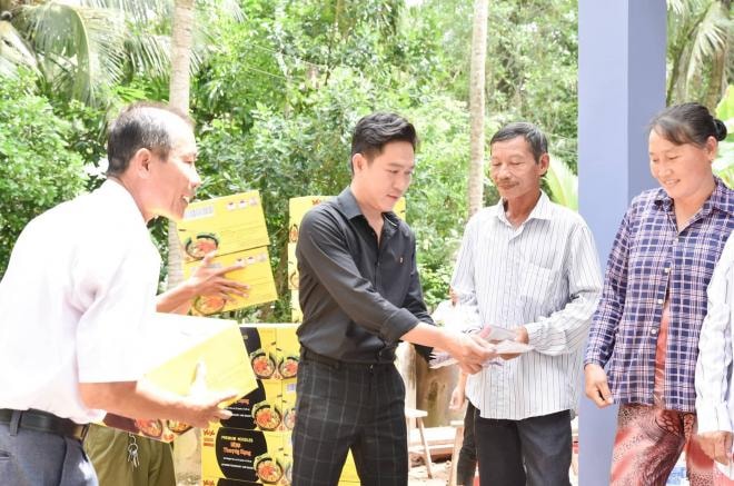 Đoàn Minh Tài, Sao việt, Từ thiện