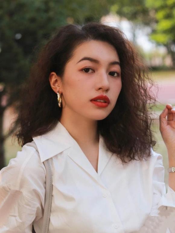 tóc xoăn, tóc mỏng, tóc thưa, kiểu tóc cho người tóc thưa