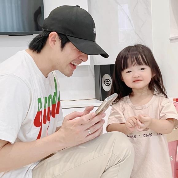 ca sĩ Đông Nhi, sao Việt,con gái Đông Nhi