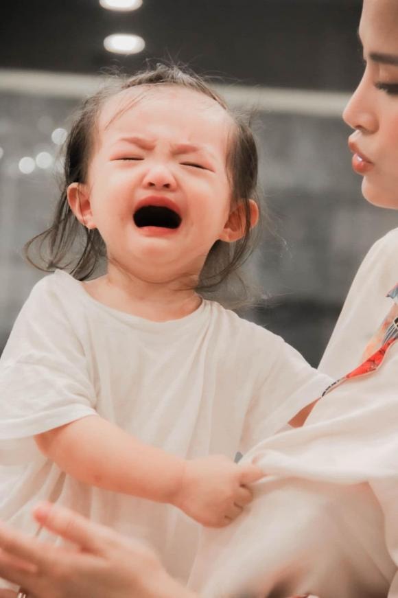 ca sĩ Đông Nhi, sao Việt,con gái Đông Nhi