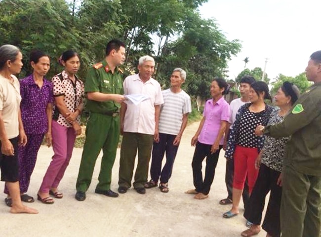 a1-luc-luong-chuc-nang-tuyen-truyen-cho-nguoi-dan-khong-tham-gia-xuat-canh-trai-phep.jpg