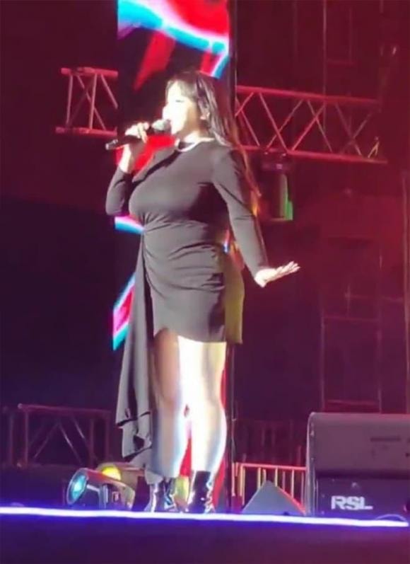 Park Bom, ngoại hình Park Bom khác lạ, sao K-Pop