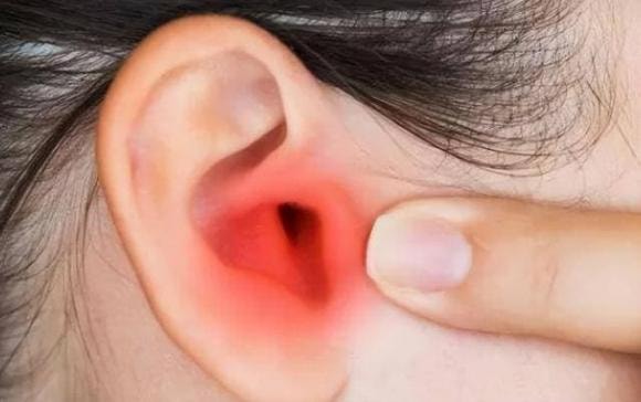 ngứa tai, dáy tai, bệnh về tai