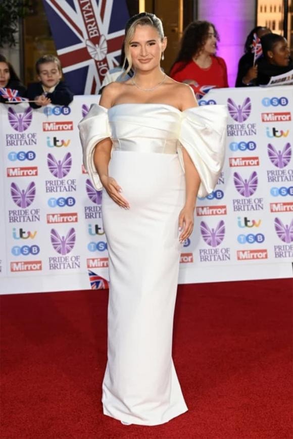Molly-Mae Hague, Lucy Fallon, Jorgie Porter, sao Hollywood
