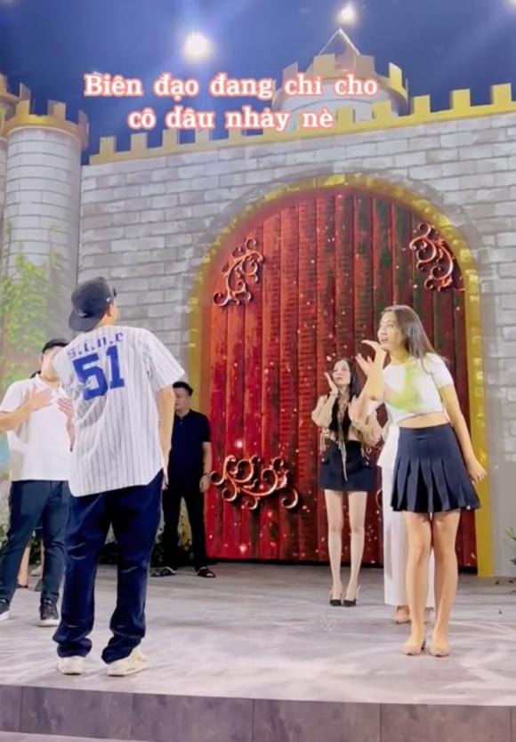 hoa hậu Ngọc Hân, hoa hậu Đỗ Mỹ Linh, sao Việt