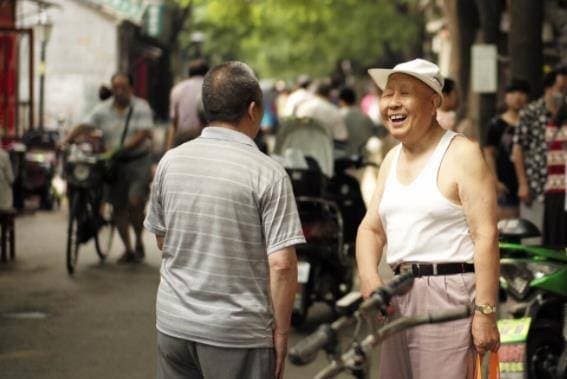về già nên sống cùng con cháu không, cuộc sống khi về già, dưỡng lão