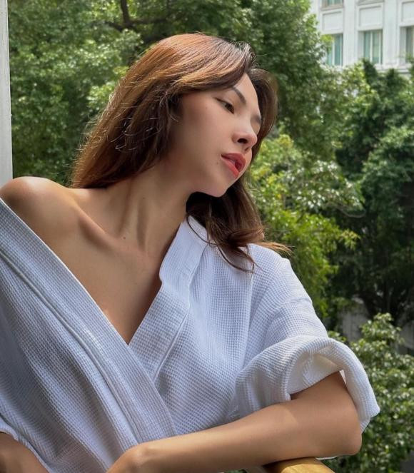 z3833319473945_a5a2c580272d8d6ed53d3219dca161f1.jpg 11 Kỳ Duyên, Minh Triệu, sao việt