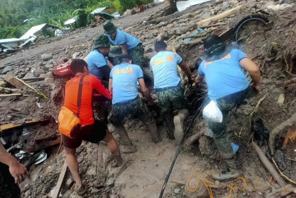 floods-and-landslides-kill-at-least-31-people-in-the-philippines.jpeg