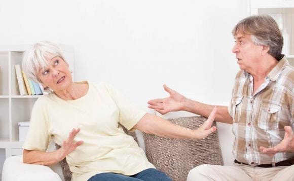 phụ nữ trung niên ngoại tình, ngoại tình, dấu hiệu phụ nữ trung niên ngoại tình