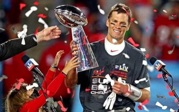 Gisele Bundchen, Tom Brady, ly hôn, sao Hollywood