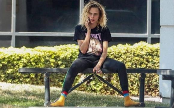 Cara Delevingne, Cara Delevingne lộ vẻ thất thần, sao Hollywood