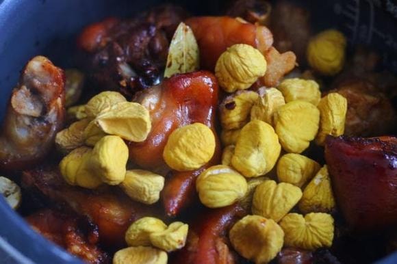 hạt dẻ, chân giò, móng giò, món ăn ngon, Móng giò hầm hạt dẻ 
