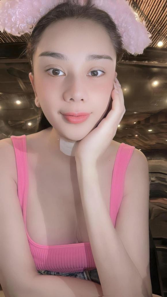 ca sĩ Lâm Khánh Chi, sao Việt
